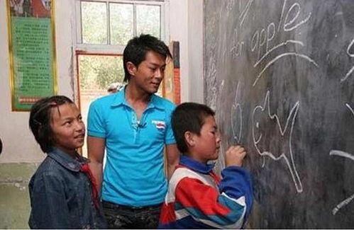 明星网红捐希望小学,爱心捐赠温暖童心”