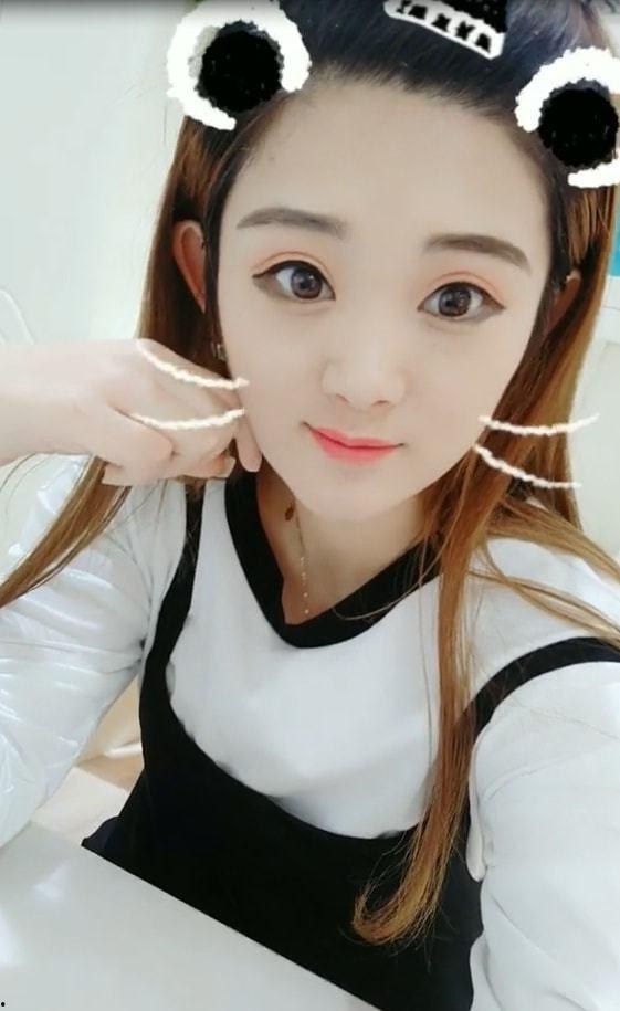 撞脸明星网红对比,揭秘那些令人难以分辨的相似面孔