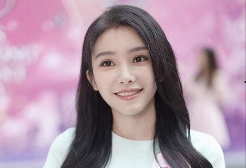 现在女孩都像明星网红,当代女孩的明星梦之旅