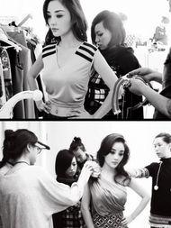 明星网红堵门视频播放,揭秘明星网红幕后互动瞬间