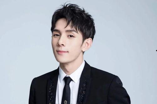 李佳琦明星网红墨镜,明星网红的时尚之选